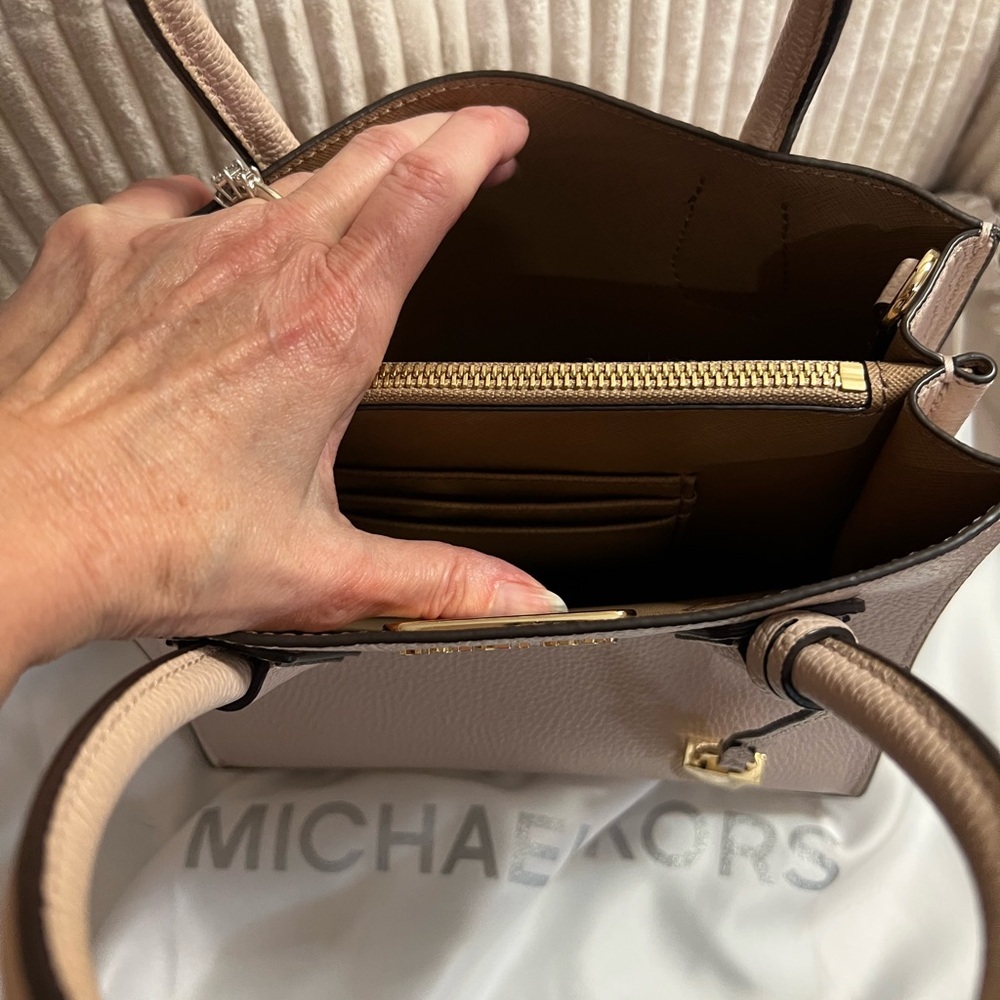 Michael Kors Blush Pink Mercer tote - Picture 3 of 10